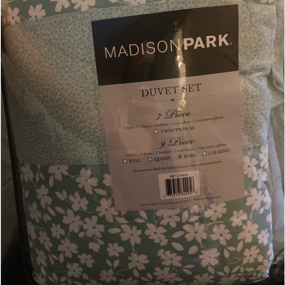 Madison Park King Size  9 Piece Duvet Set
